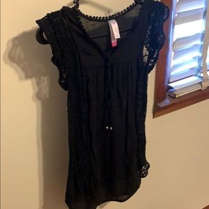 Junior’s No Boundaries black top